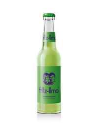 glasflasche fritz-limo honigmelone mit grünem etikett und kondenswasser und eis