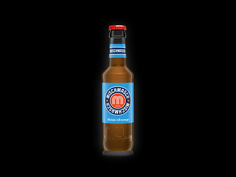 Die mischmasch (altes design) im 0,2 Liter Gebinde ist vor einem schwarzen Hintergrund abgebildet