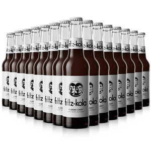 Mehrere fritz-kola classic light  Flaschen sind in Reihen angeordnet, sodass sie eine dreidimensionale Formation bilden. 
