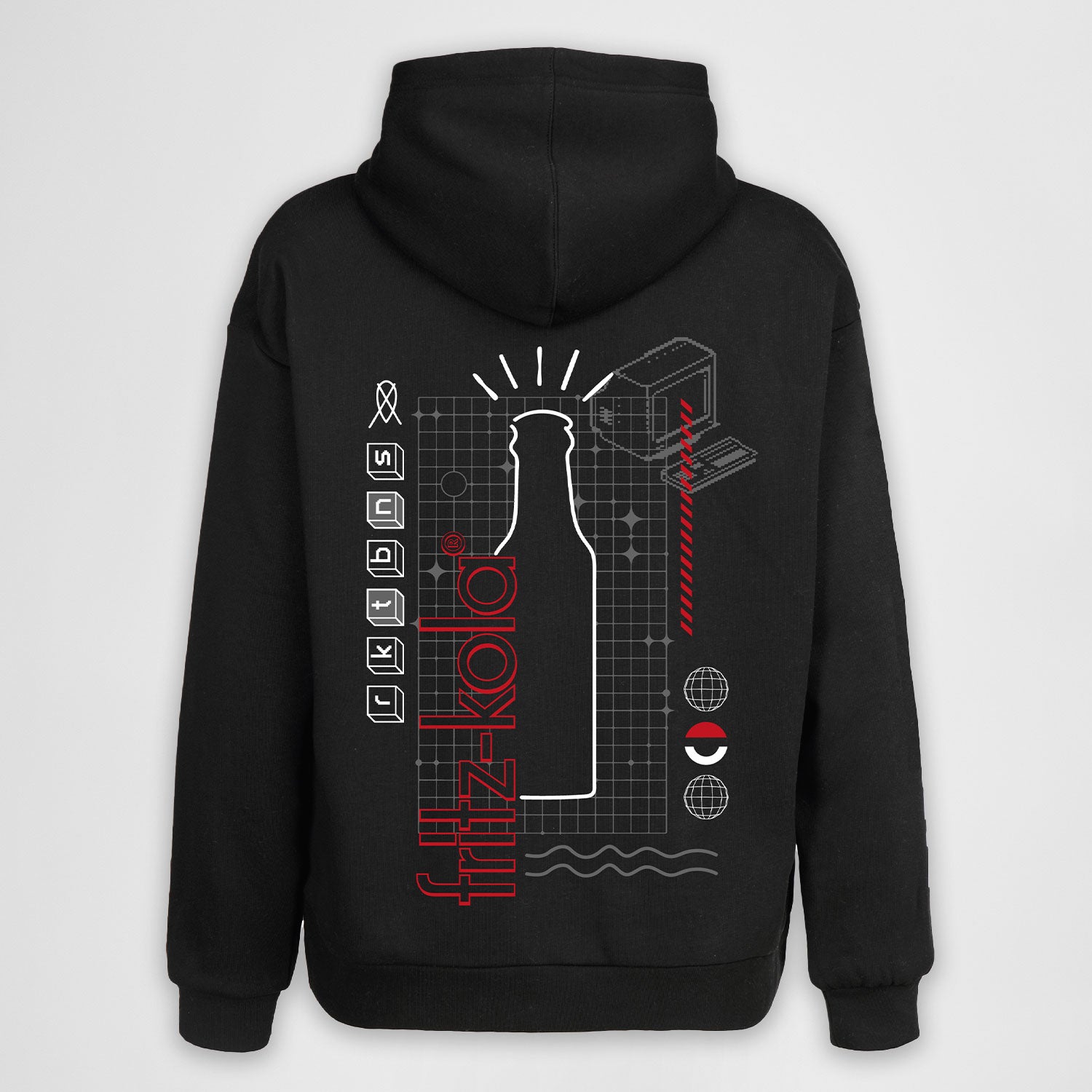 Rückseite des schwarzen Hoodies mit großem tech-inspirierten Design: weiße Flaschenskizze mit Strahlenkranz, rote "fritz-kola" Schrift, Gitterlinien und verschiedene geometrische Elemente im futuristischen Stil
