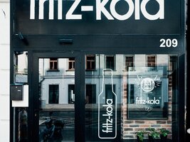 servus! fritz-kola eröffnet büro in österreich