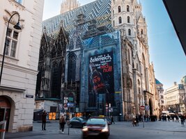 fritz-kola nagelt these an den stephansdom