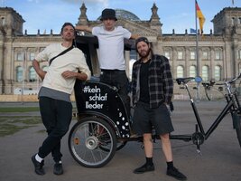 #keinschlaflieder als musikalischer weckruf für die politik